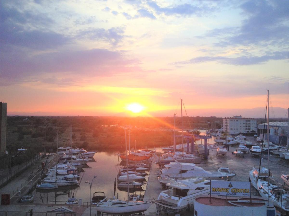Holidays Penthouse Vues Panoramiques Sur Le Port Naval,Un Sejour Elegant Assure " Wifi Parquing Gratuit 로지즈 외부 사진